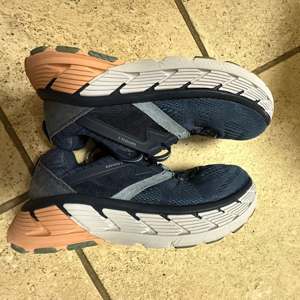 Hoka Gaviota 2 Women's Running Shoes - Navy and Peach